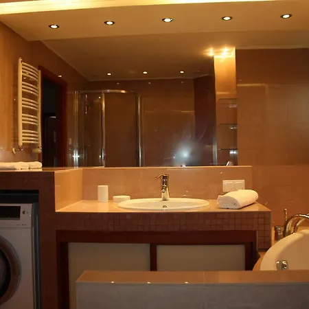 アパート Apartament Hermesa 30 *